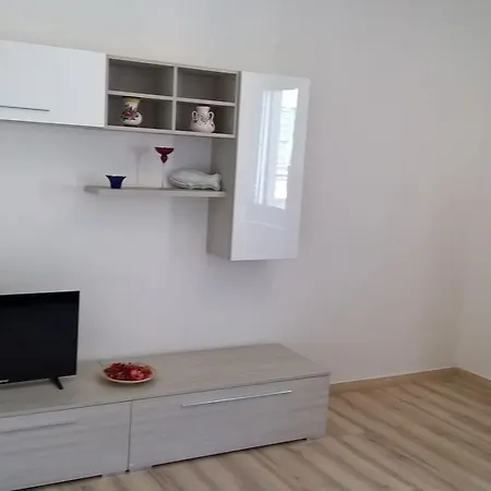 Low Cost Dal Metro' Apartamento