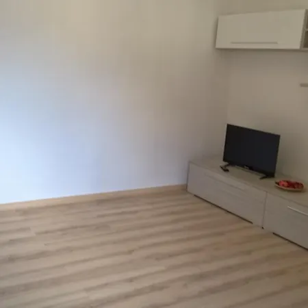Low Cost Dal Metro' Apartmán Janov