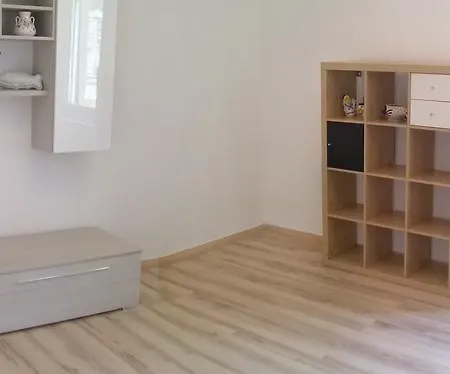 Apartman Low Cost Dal Metro'